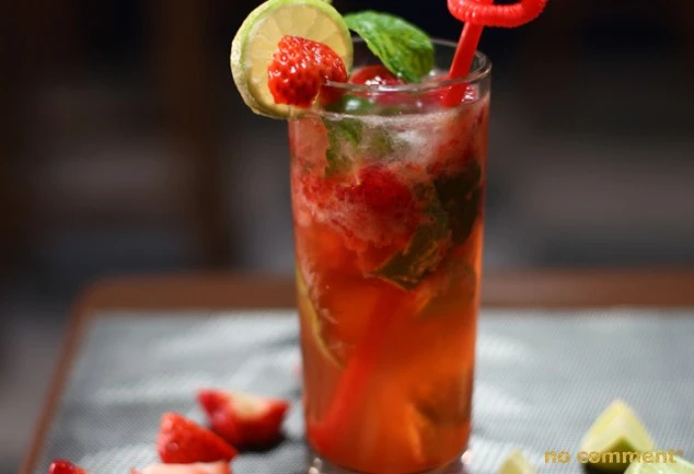 no comment - Mojito Fraise de l’Aquarhum (Mahajanga)