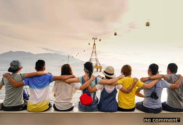 no comment - Vacances : entre amis ou plutôt en famille ?