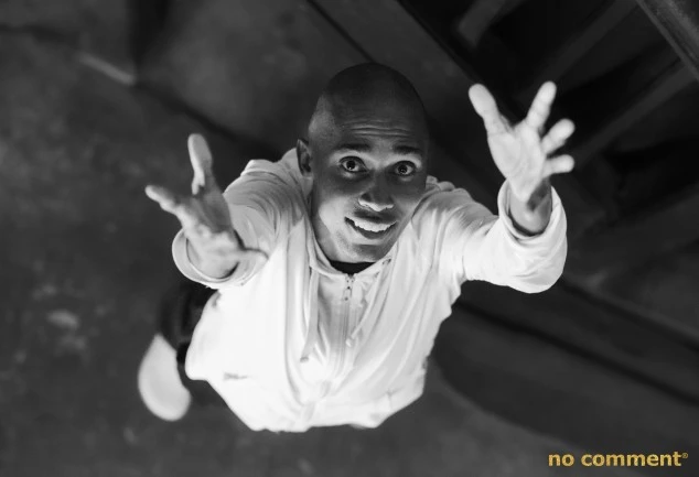 no comment - Compagnie Dihyarvelo : Plongée artistique