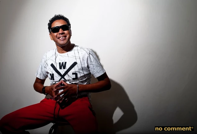 no comment - Lola : L’histoire d’un chanteur de charme