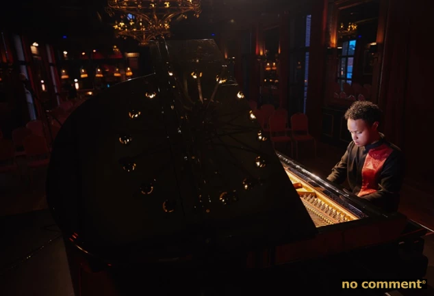 no comment - Ilo Rakoto : Au bout des doigts